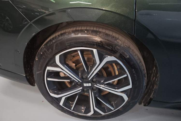 Used Geely Galaxy E8 2025 700 km Long-Range Intelligent Driving Version