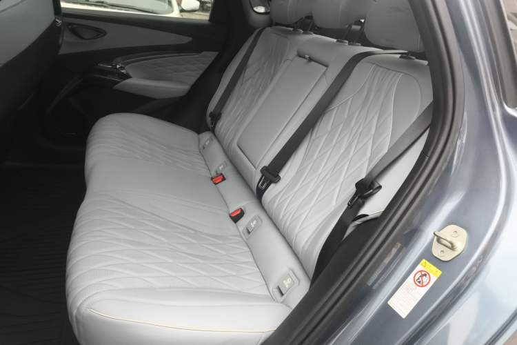 Used BYD Seal 2022 550 km Standard Range Rear-Wheel Drive Prestige Version