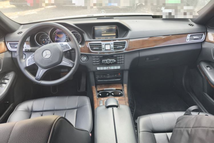 Used Mercedes-Benz E-Class 2015 E 200 L Center Console