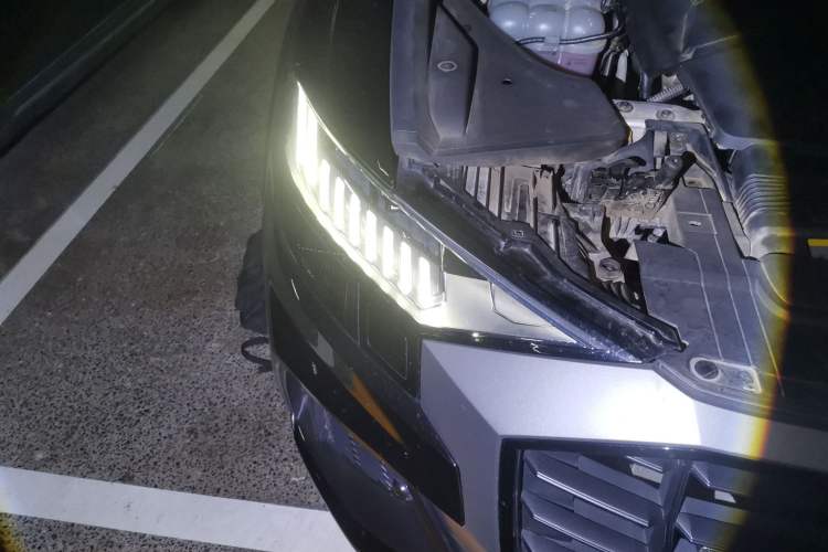 Used Audi Q8 2022 55 TFSI Luxury Dynamic Edition Right Front Headlight