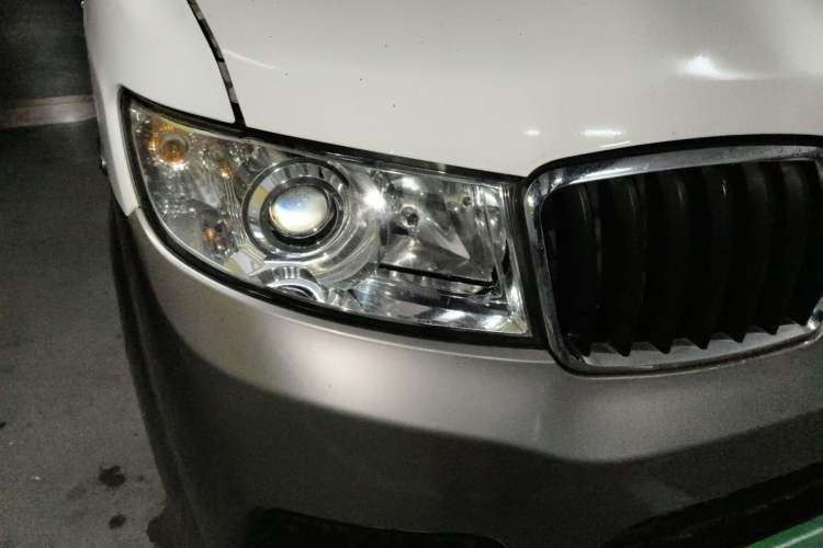 Used Jinbei New Hiace X30L 2016 1.5L Wealth Edition DLCG14 Right Front Headlight