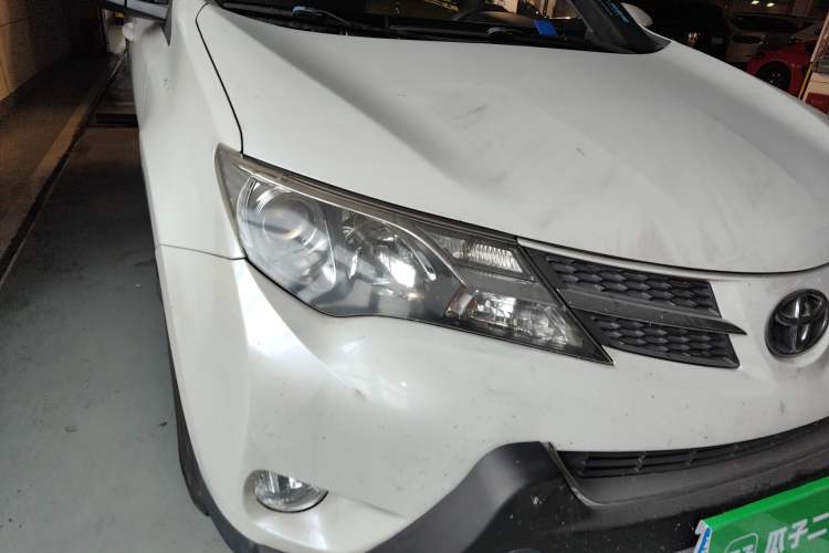 Used Toyota RAV4 2015 2.0L CVT Two-Wheel Drive Fashion Edition