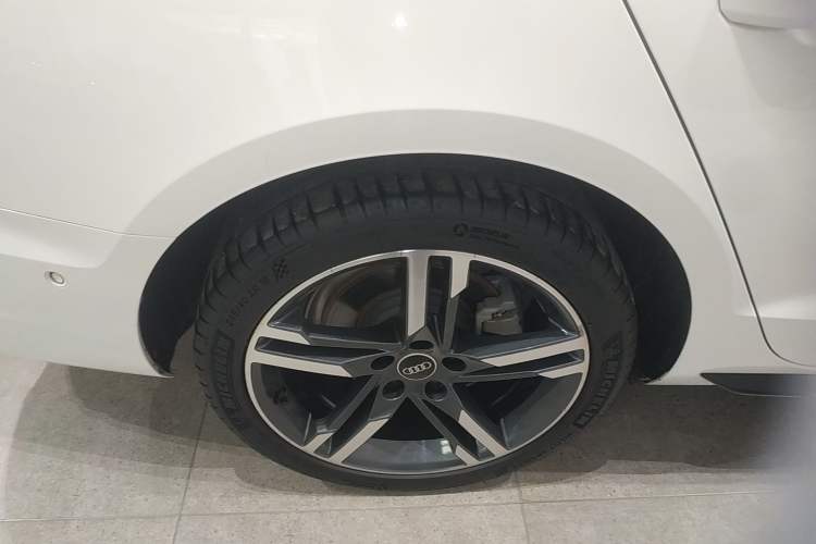 Used Audi A4L 2022 40 TFSI Luxury Dynamic Model
