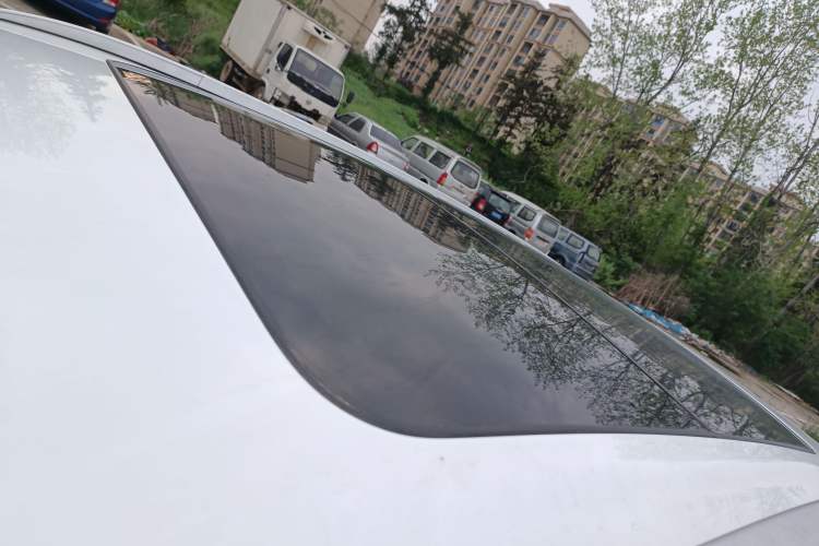 Used Geely Auto Emgrand X7 Sport 2018 1.8TD Automatic Two-Wheel Drive Smart 4G Connected Version Roof