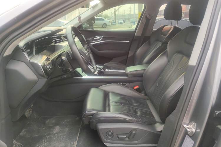 Used Audi e-tron 2019 55 quattro Technology Edition