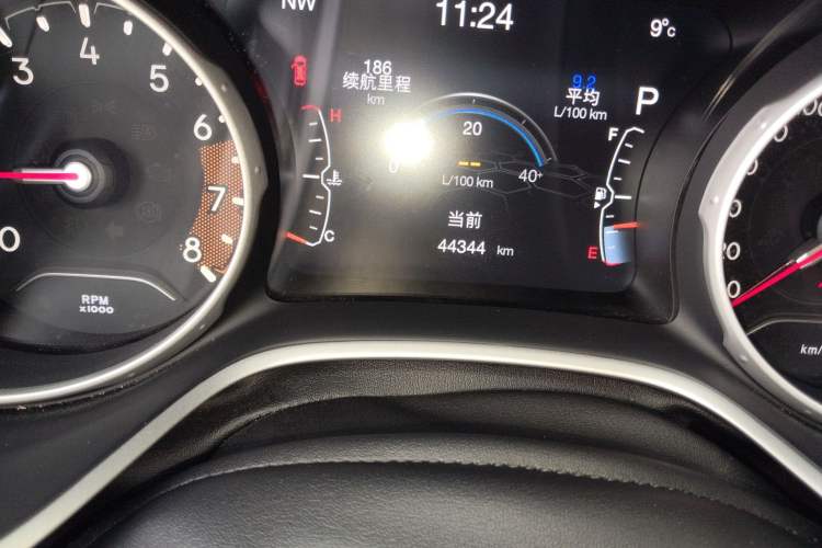 Used Jeep Compass 2017 200T Automatic Family Edition Odometer Close Up