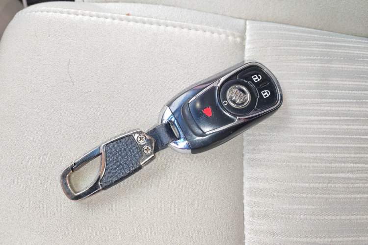 Used Buick GL8 2017 ES 28T Comfort Model China V Standard
