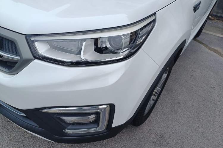 Used CHANGAN CS55 2017 1.5T Automatic Colorful Edition Left Front Headlight