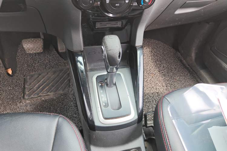 Used Ford EcoSport 2013 1.5L Automatic Fashion Model