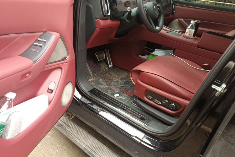 Used Hima AITO M8 2025 Model, Pure Electric Max+ Five-Seat All-Wheel-Drive Version Driver Seat