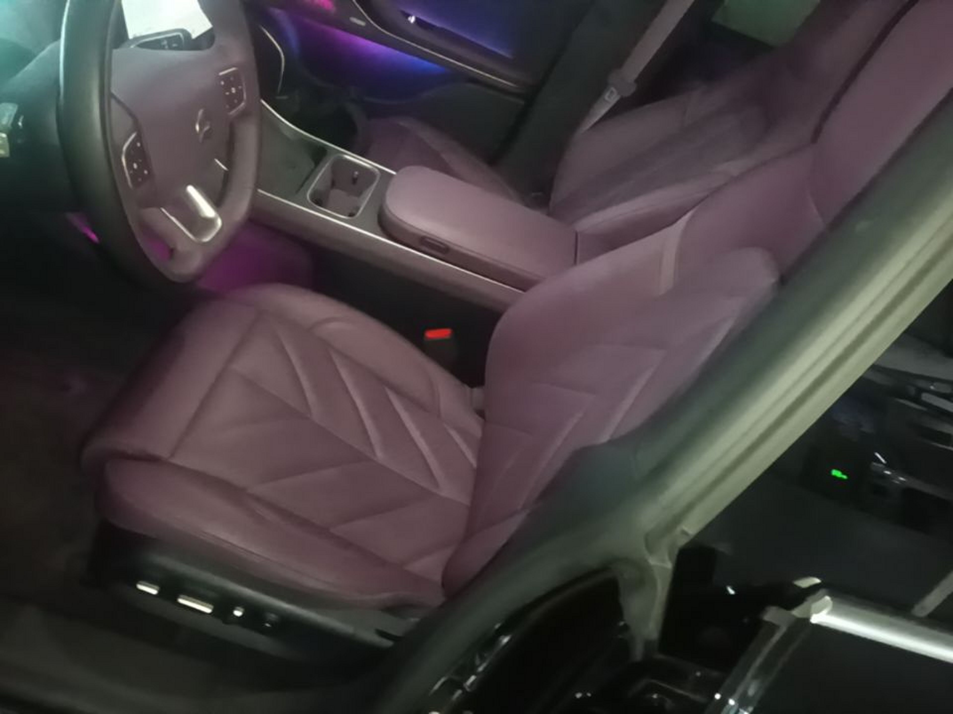 Vordere Reihe im Auto