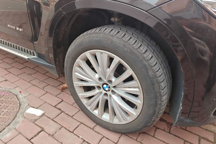 Used BMW X5 2017 xDrive28i
