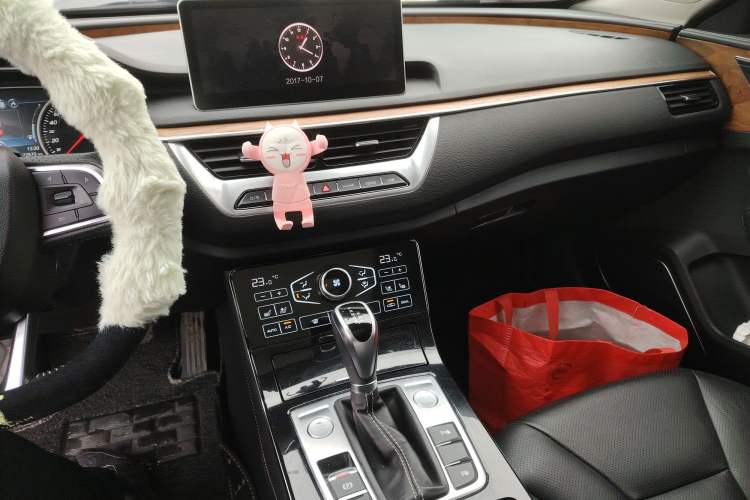 Used Hongqi H5 2018 30TD Smart Connect Dynamic Edition
