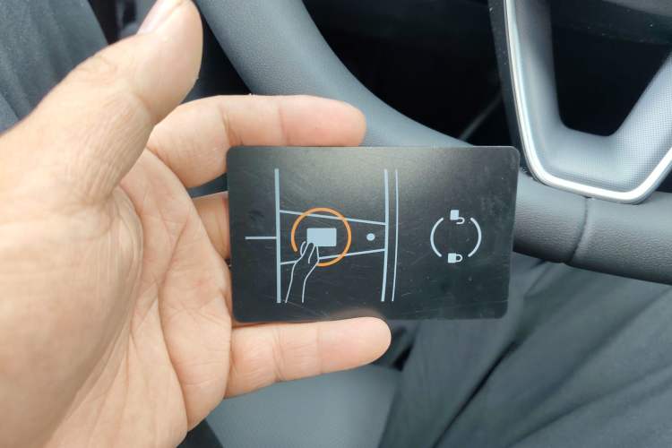 Used Tesla Model Y 2025 Rear-Wheel-Drive Version
