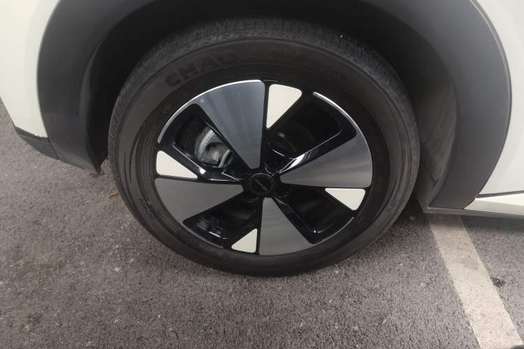 Used BYD Dolphin 2023 420 km Free Version Right Rear Wheel Hub