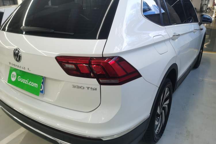 Used Volkswagen Tiguan L 2023 Revised Version 330TSI Automatic Two-Wheel Drive Smart Enjoyment Edition Exterior 3