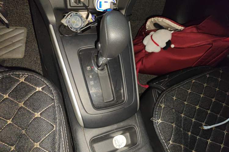 Used Nissan Sylphy 2019 Classic 1.6XE CVT Comfort Edition Gear Lever