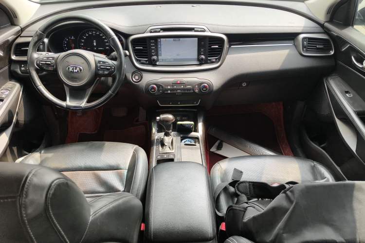 Used Kia Sorento 2015 Sorento L 2.4L Gasoline 4WD Elite Edition 7 Seats China IV Standard
