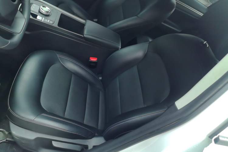 Used Livan Maple 60s 2024 Happiness Customized Full Vehicle—Taxi-Dedicated Version