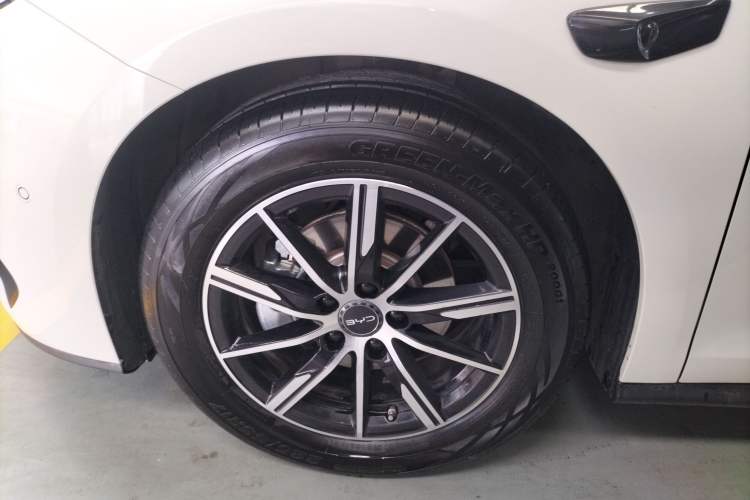 Used BYD Seal 06 New Energy 2025 DM-i Smart Drive 120KM Prestige Model Left Front Wheel Hub