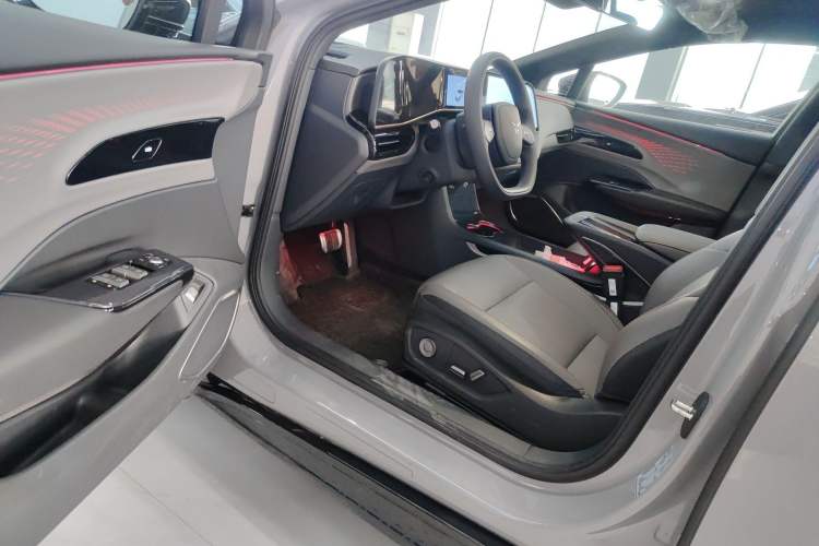 Used Hongqi EH7 2025 640 All-Wheel Drive Smart Selection Edition