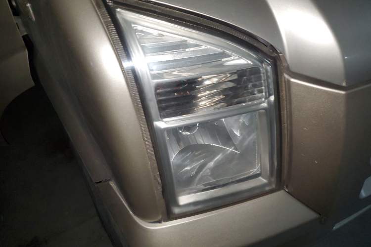 Used Dongfeng Xiaokang C37 2015 1.5L Standard II DK15-06 Right Front Headlight