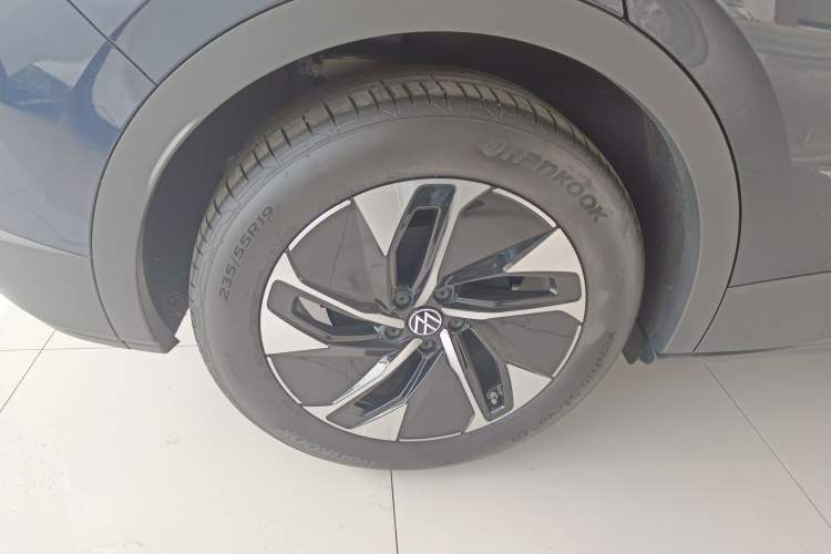 Used Volkswagen ID.4 CROZZ 2025 Pure Edition Right Rear Wheel Hub