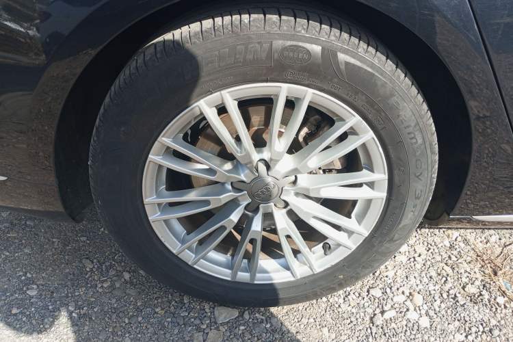 Used Audi A8 2014 A8L 45 TFSI quattro Comfort model