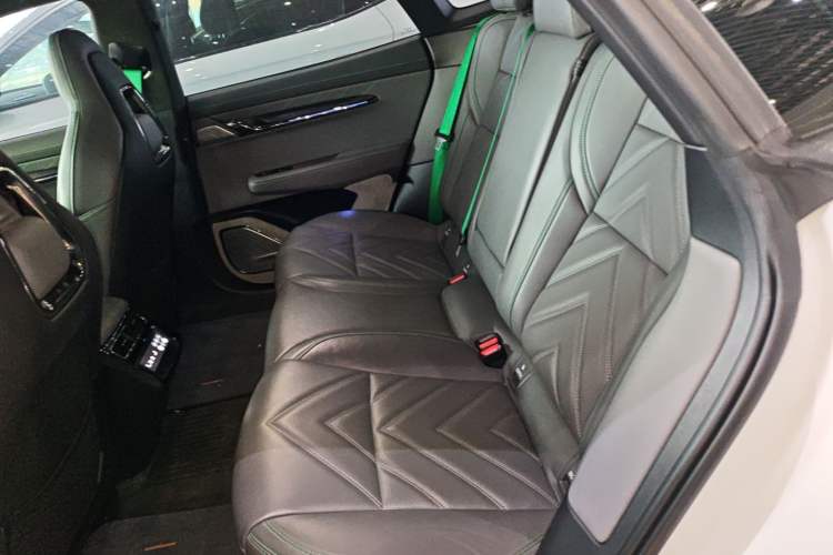 Used Zeekr 001 2022 Ultra-Long Range Dual-Motor ME Version
