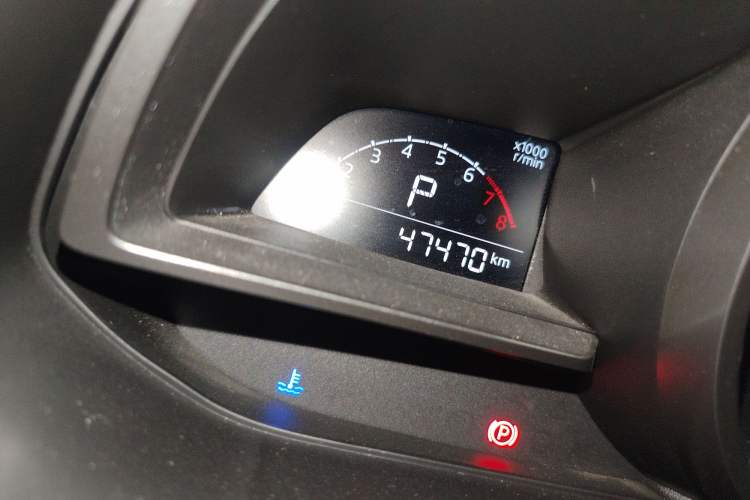 Used Mazda 3 Axela 2019 Cloud-Controlled Sedan 1.5L Automatic Luxury Model China VI Standard Odometer Close Up