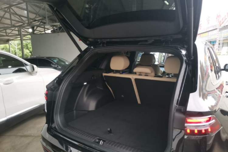 Used Geely Auto Monjaro L 2025 Dongfang Yao 2.0TD Automatic Lanxing Edition
