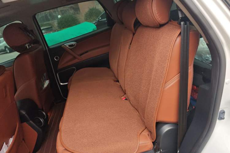 Used Luxgen Great 7 SUV 2013 Limited-Edition Sharp Model 2.2T Two-Wheel-Drive Smart Version