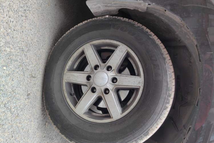 Used JMC Baodian 2022 2.5T Diesel Two-Wheel-Drive Comfort Edition Standard Wheelbase JX4D25A6L
