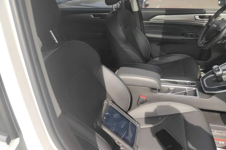 Used Haval M6 2021 PLUS 1.5T DCT Luxury Smart Connectivity Model