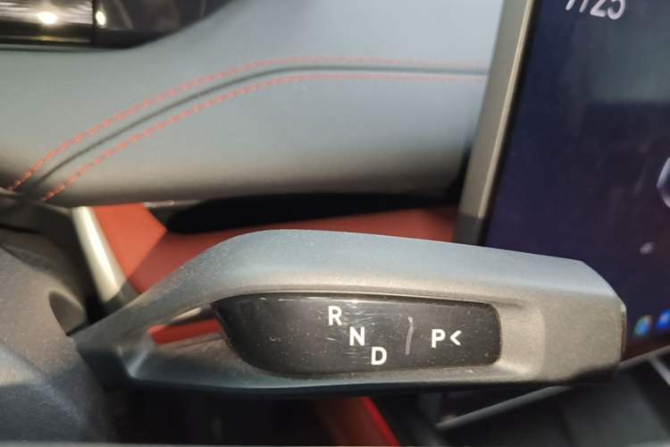 Used Xiaomi Auto SU7 2024 Four-Wheel Drive Ultra-Long Range Advanced Intelligent Driving Max Edition