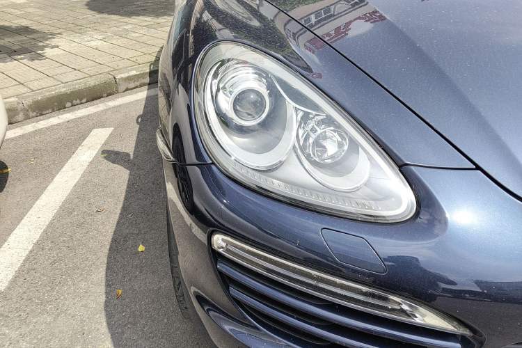 Used Porsche Cayenne 2011 Cayenne 3.0T Right Front Headlight