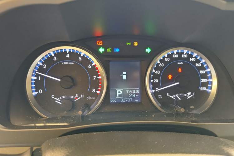 Used Toyota Highlander 2021 2.0T Two-Wheel Drive Elite Version 7-Seater
