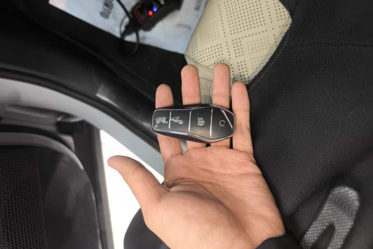 Used BYD Yuan UP 2025 Intelligent Driving Version 401 KM Dynamic Edition Vehicle Key