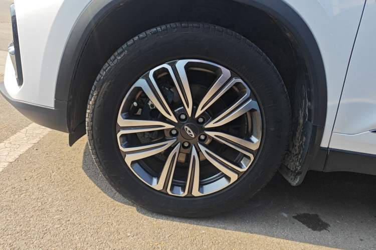 Used Chery Tiggo 8 2023 Kunpeng Edition 290TGDI Automatic Excellence Model Left Front Wheel Hub