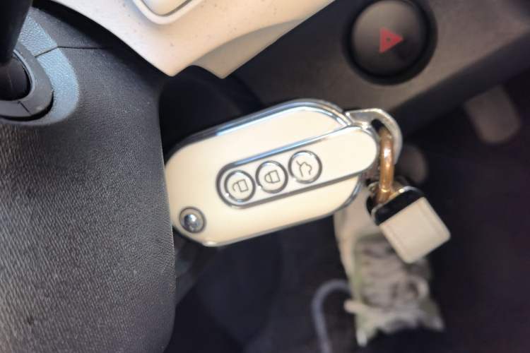 Used Wuling Hongguang MINIEV 2024 3rd Generation 215km Advanced Version Interior 1