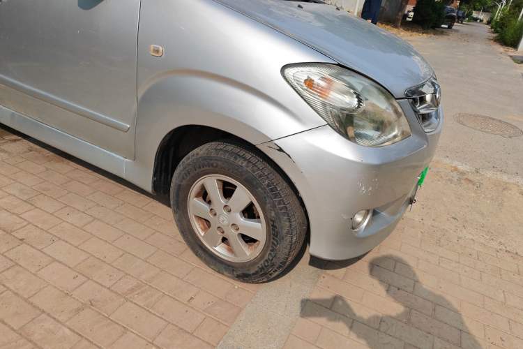 Used FAW Senya M80 2009 1.5L Automatic 5-Seater Luxury Version Right Front Wheel Hub