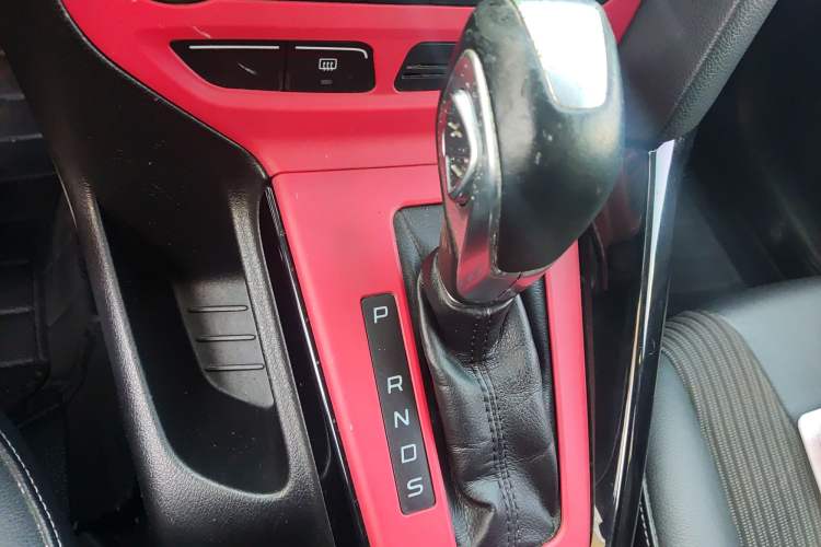 Used Ford Focus 2012 Hatchback 1.6L Automatic Fashion Edition
