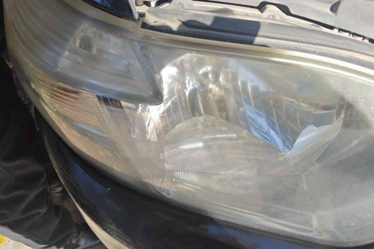 Used Toyota Highlander 2011 2.7L Two-Wheel Drive 7-Seater Luxury Edition Right Front Headlight