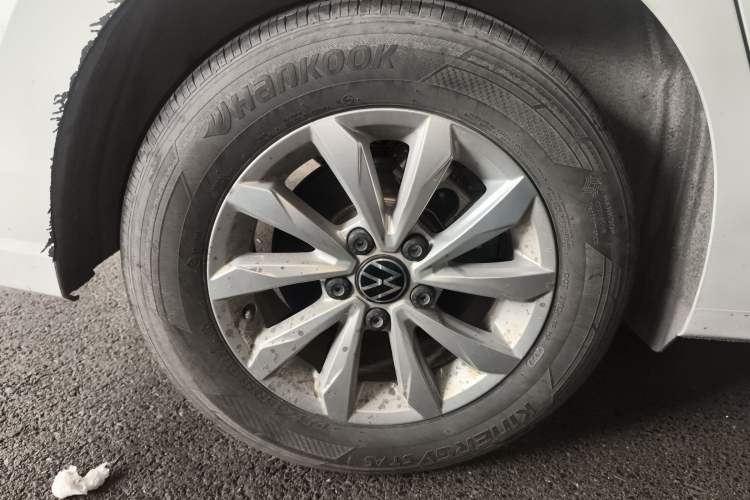 Used Volkswagen Bora 2023 1.5L Automatic Changer Limited Edition Exterior 5