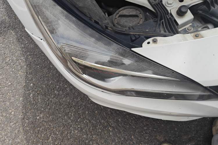 Used Buick Verano 2016 Hatchback 15S Automatic Ambition Model Right Front Headlight