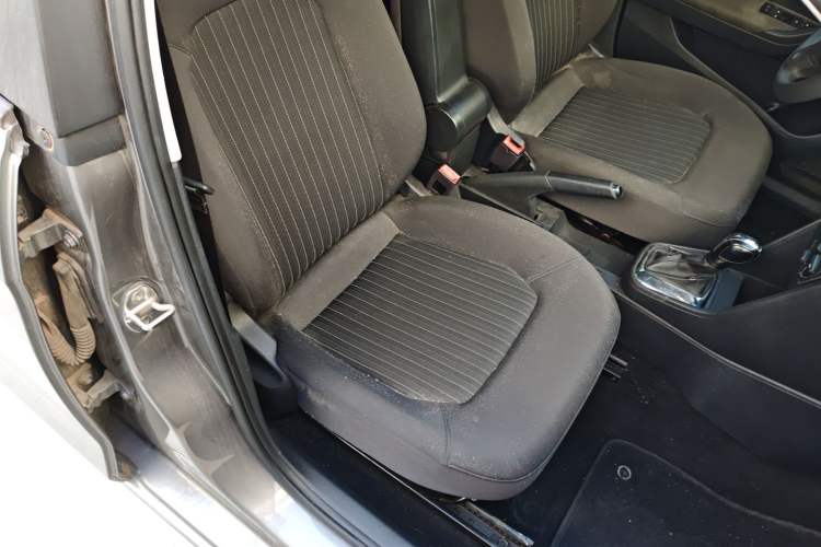 Used Volkswagen Jetta 2015 1.6L Automatic Comfort Model
