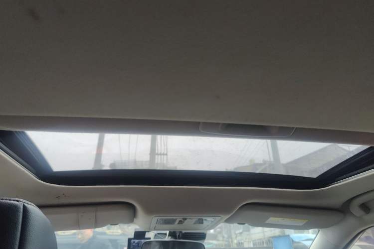 Used Nissan Lannia 2016 1.6L CVT High-Energy Version Headliner