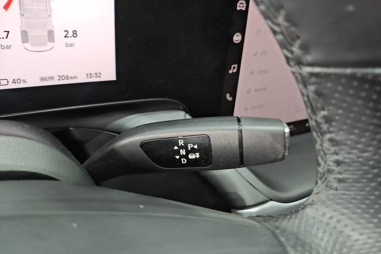 Used XPeng P7 2020 586N Gear Lever