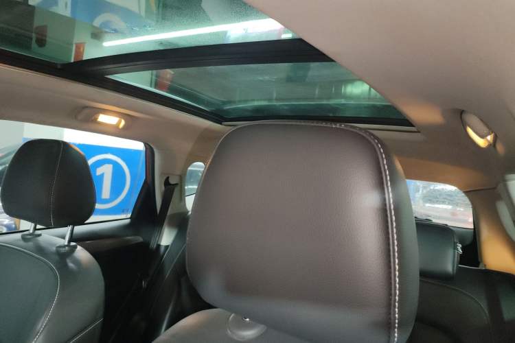 Used Roewe RX5 2018 20T Two-Wheel Drive Manual Flagship Edition