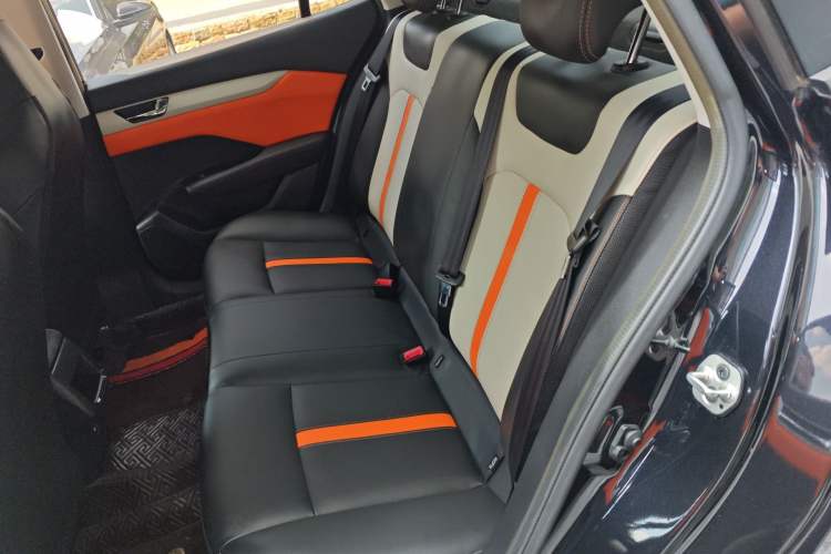 Used Dongfeng Aeolus Yixuan 2023 Mach Edition 1.5L Automatic Chasing Wind Version Left Rear Seat